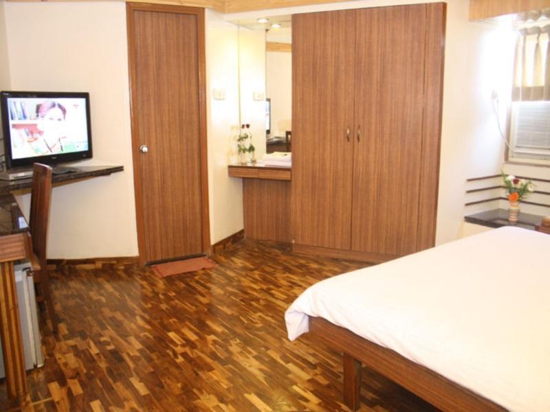 Hotel Treebo Trend Sahara Pune